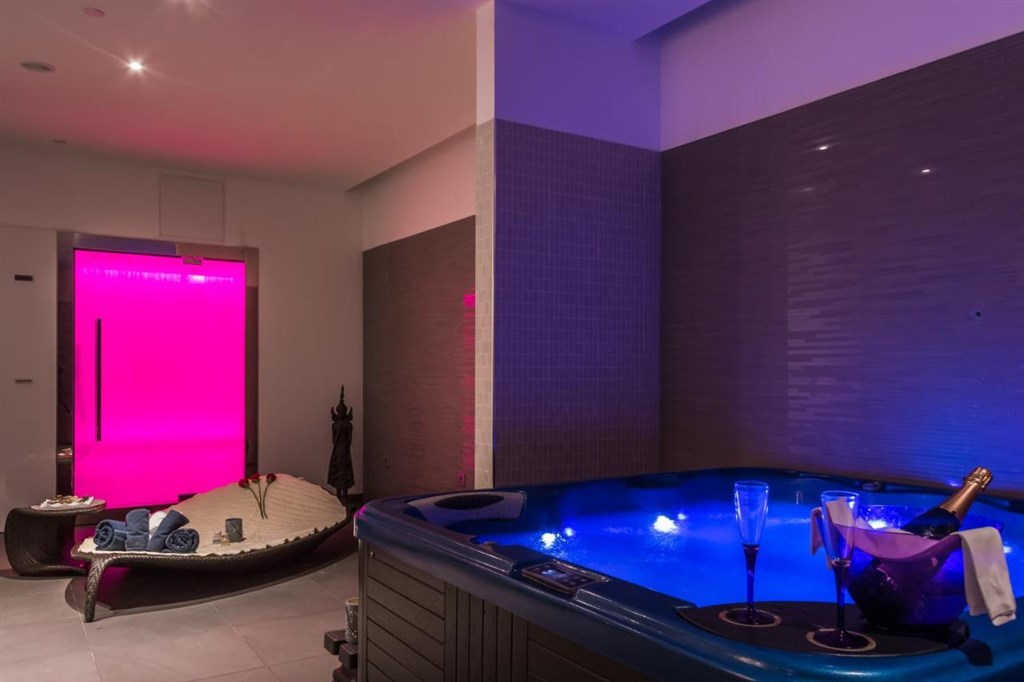 Royal Palm Resort & Spa