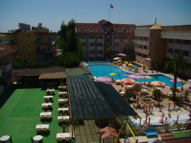 Side Yesiloz