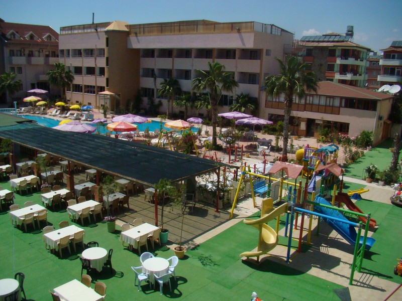 Side Yesiloz