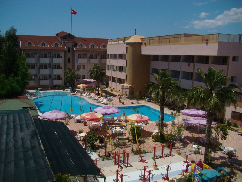 Side Yesiloz