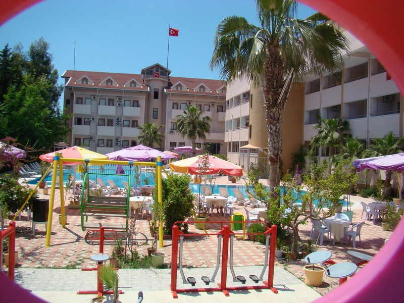 Side Yesiloz