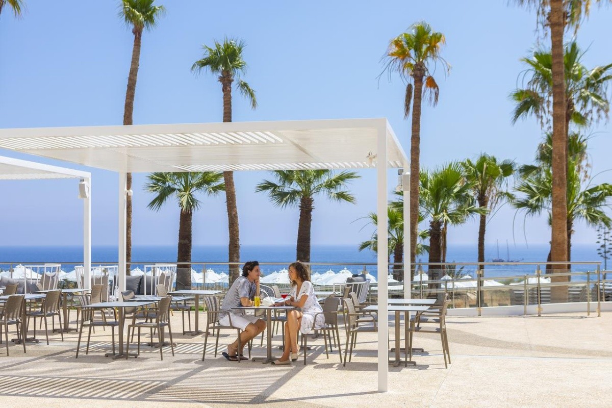 Leonardo Crystal Cove & Spa By The Sea