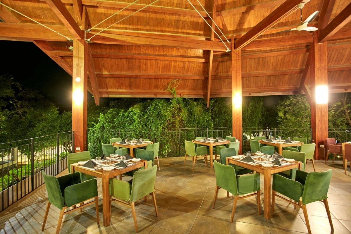 The Paradise Resort & Spa (Deambulla)