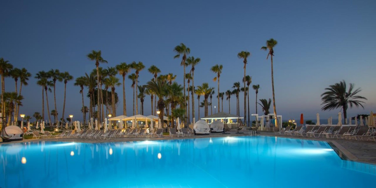 Leonardo Plaza Cypria Maris Beach Hotel & Spa
