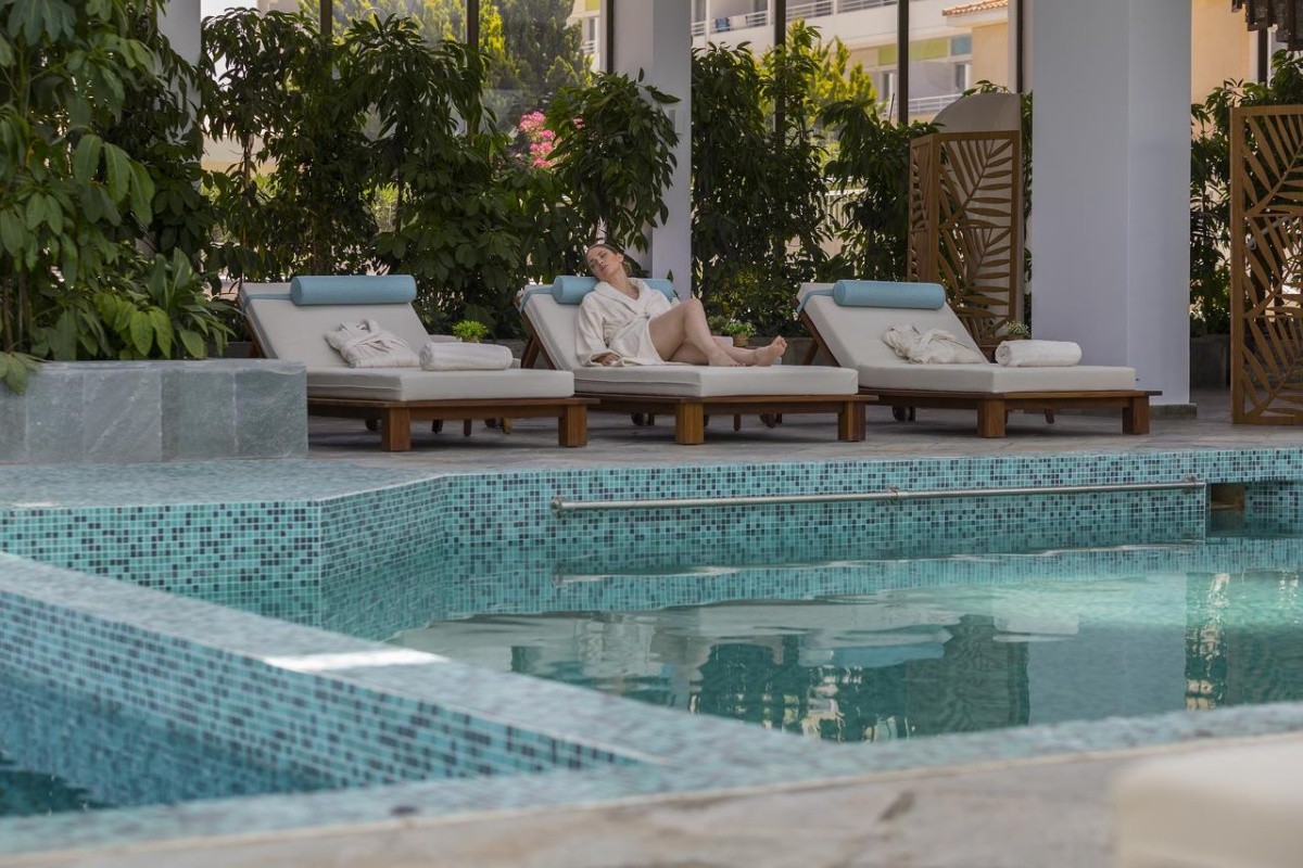 Leonardo Plaza Cypria Maris Beach Hotel & Spa