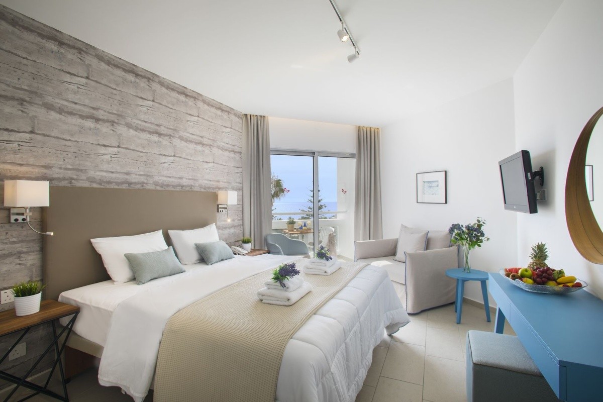 Leonardo Plaza Cypria Maris Beach Hotel & Spa