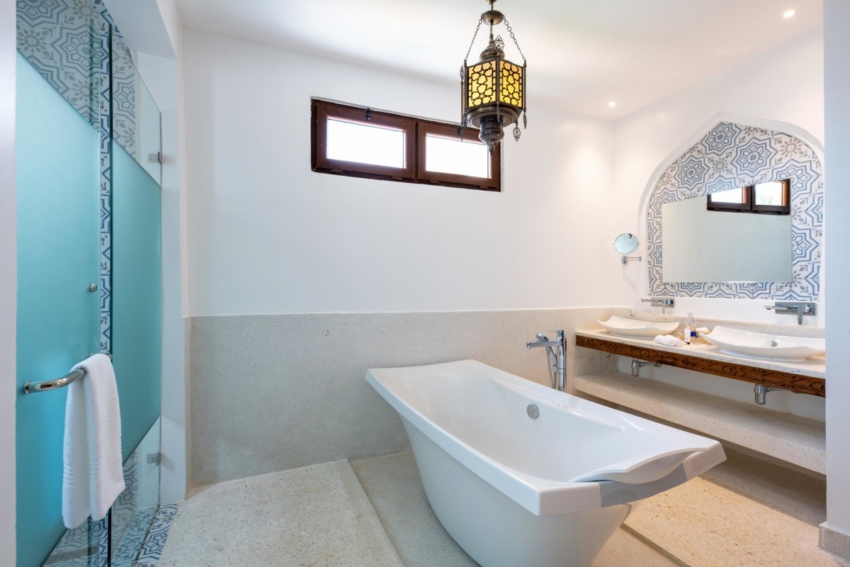 Lux* Marijani Beach Resort & Spa
