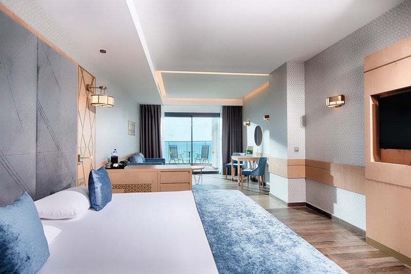 Secrets Sunny Beach Resort & Spa (Ex. Riu Palace Sunny Beach)