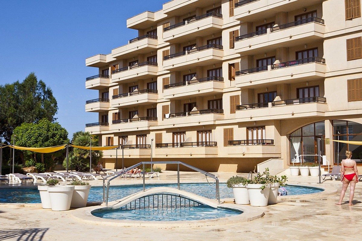 Bj Playamar & Apartments