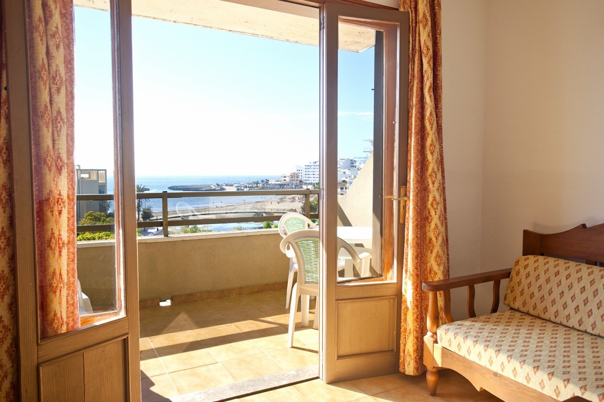 Bj Playamar & Apartments