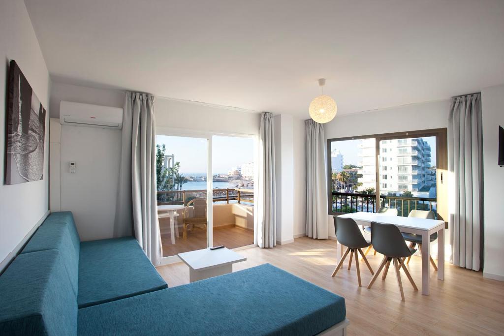 Bj Playamar & Apartments