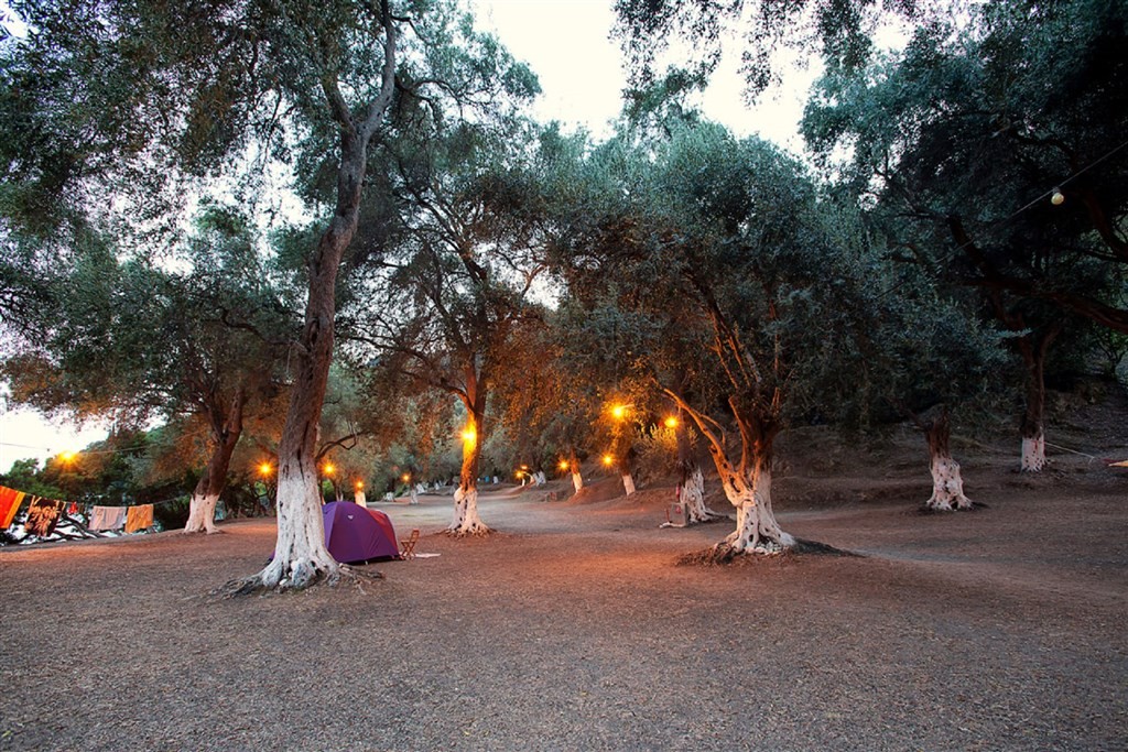 Enjoy Lichnos Bay Village & Camping