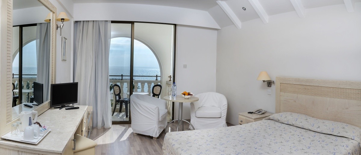 Radisson Beach Resort Larnaca (Ex. Princess Beach)