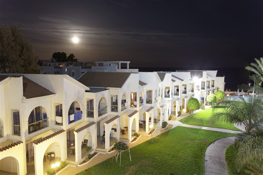 Radisson Beach Resort Larnaca (Ex. Princess Beach)
