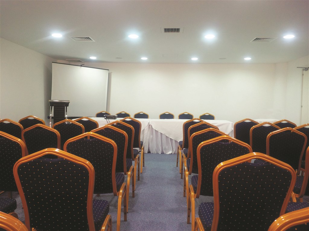 Radisson Beach Resort Larnaca (Ex. Princess Beach)