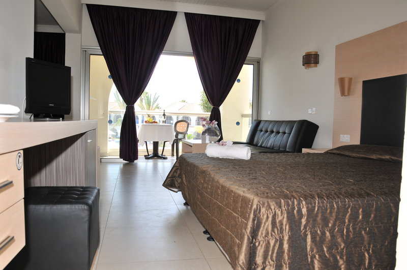 Radisson Beach Resort Larnaca (Ex. Princess Beach)