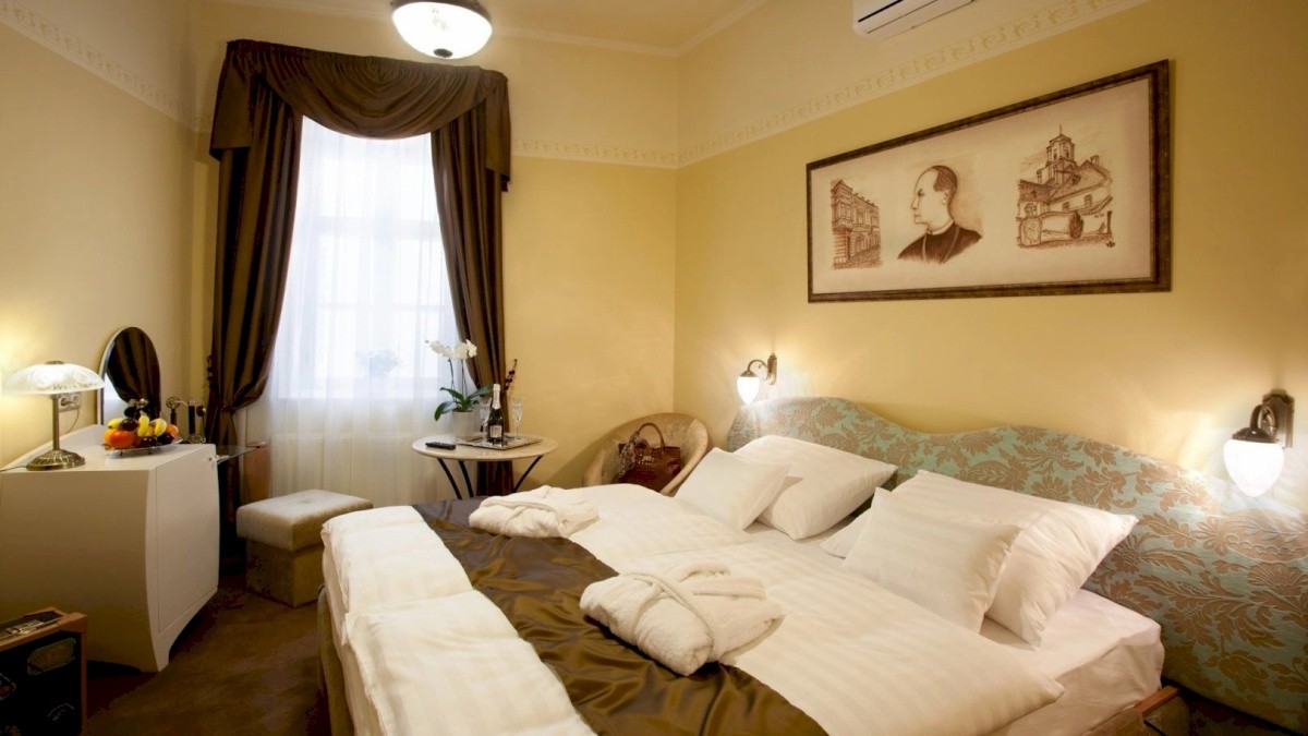 Barokk Hotel Promenád