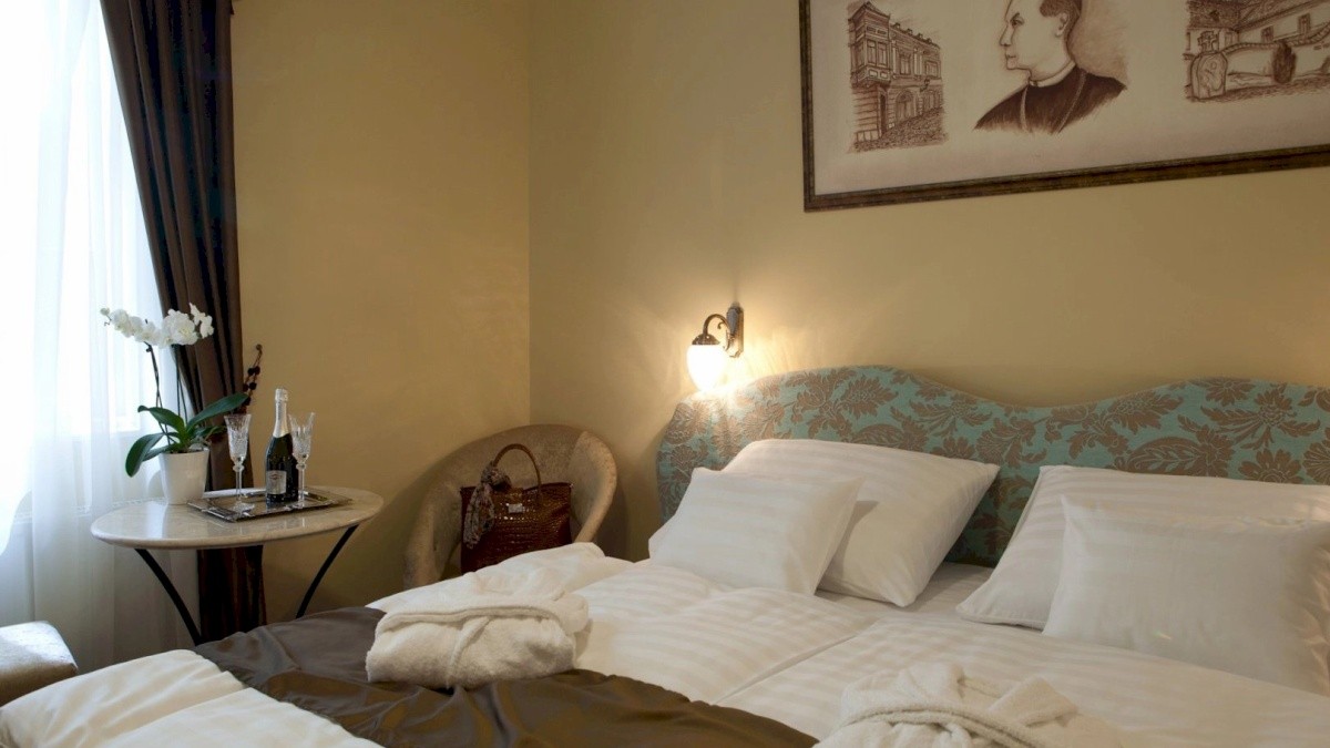 Barokk Hotel Promenád
