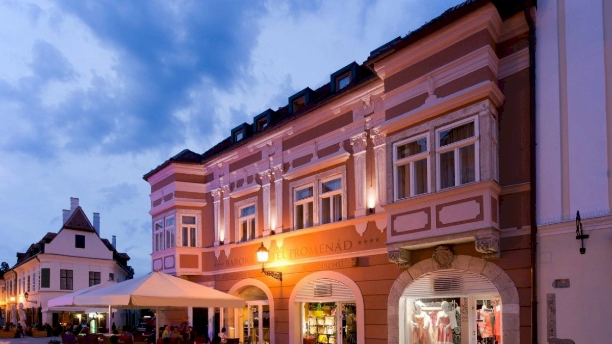 Barokk Hotel Promenád