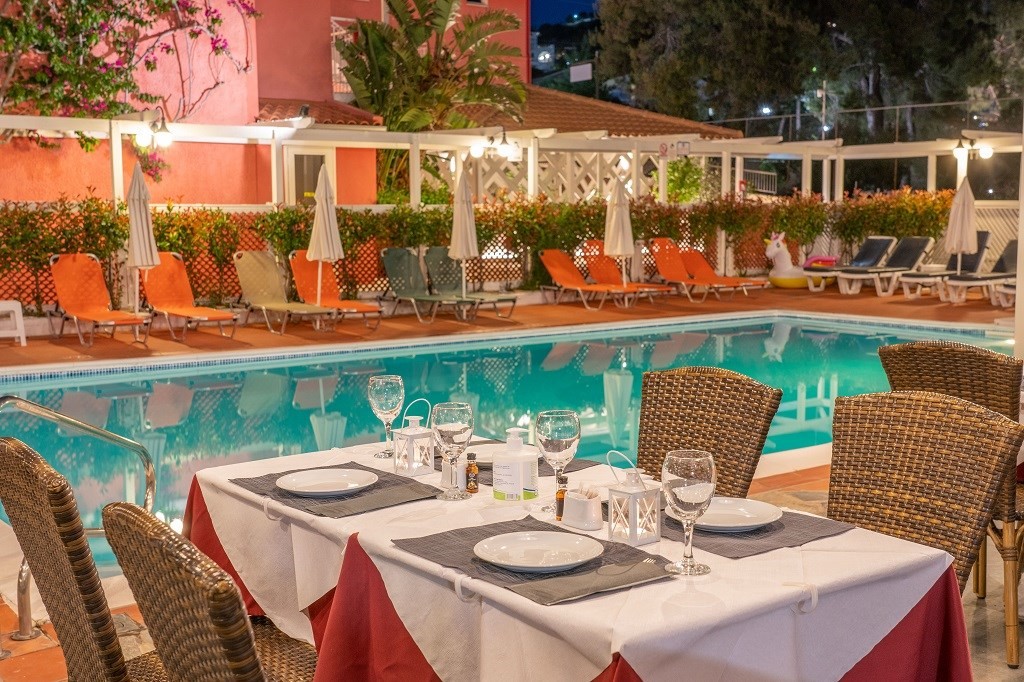 Makris Yialos Apartments