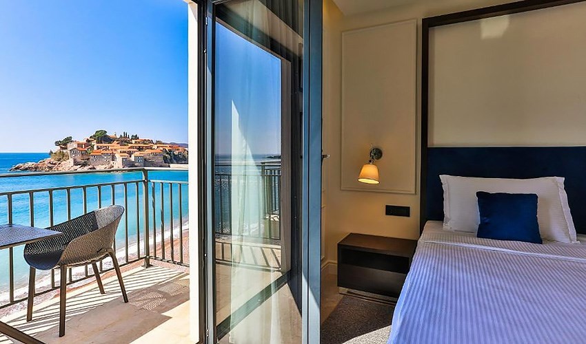 Hotel California By Aycon