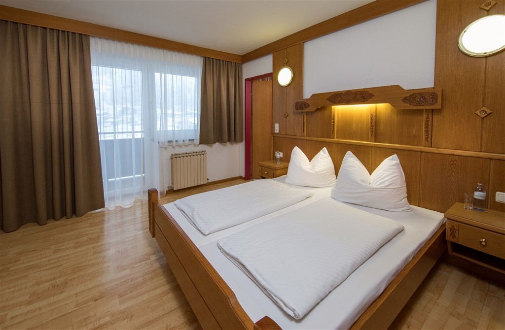 Toni Apartments