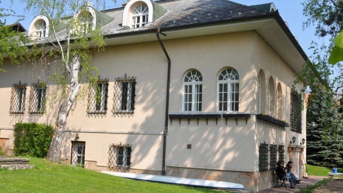 Villa Székely (Leányfalu)