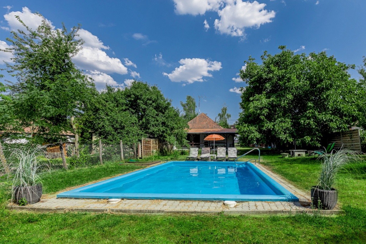 Medencés Vendégház (Szandaváralja)