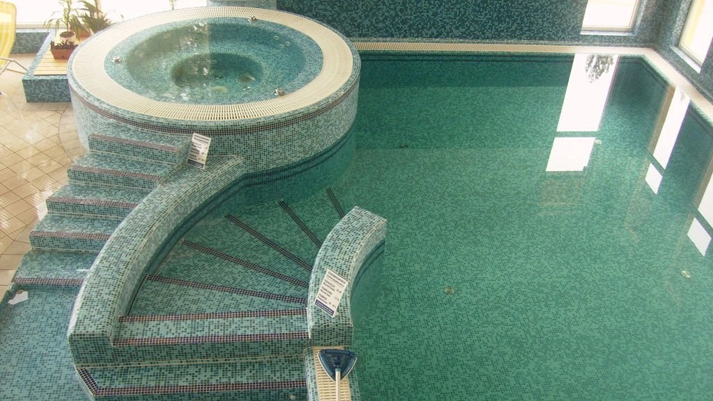 Dam Hotel