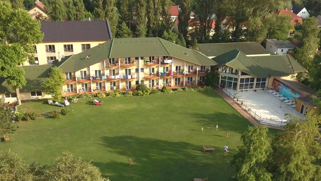 Dam Hotel