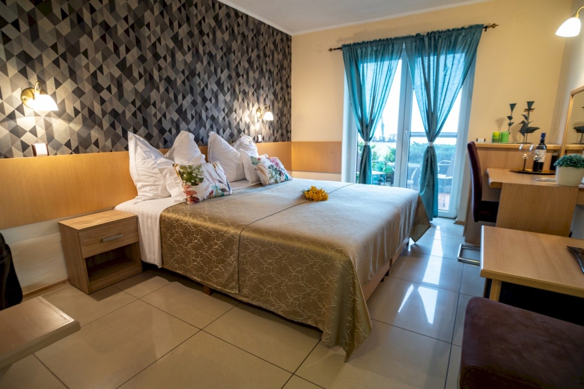 Dam Hotel