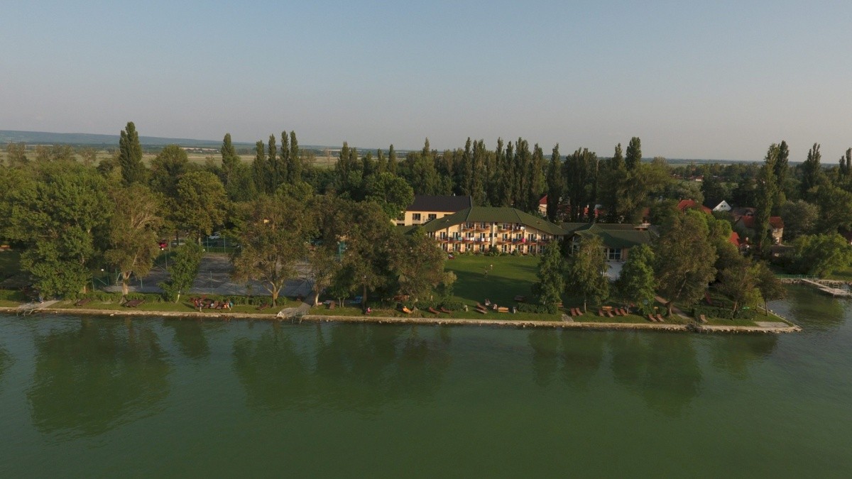 Dam Hotel