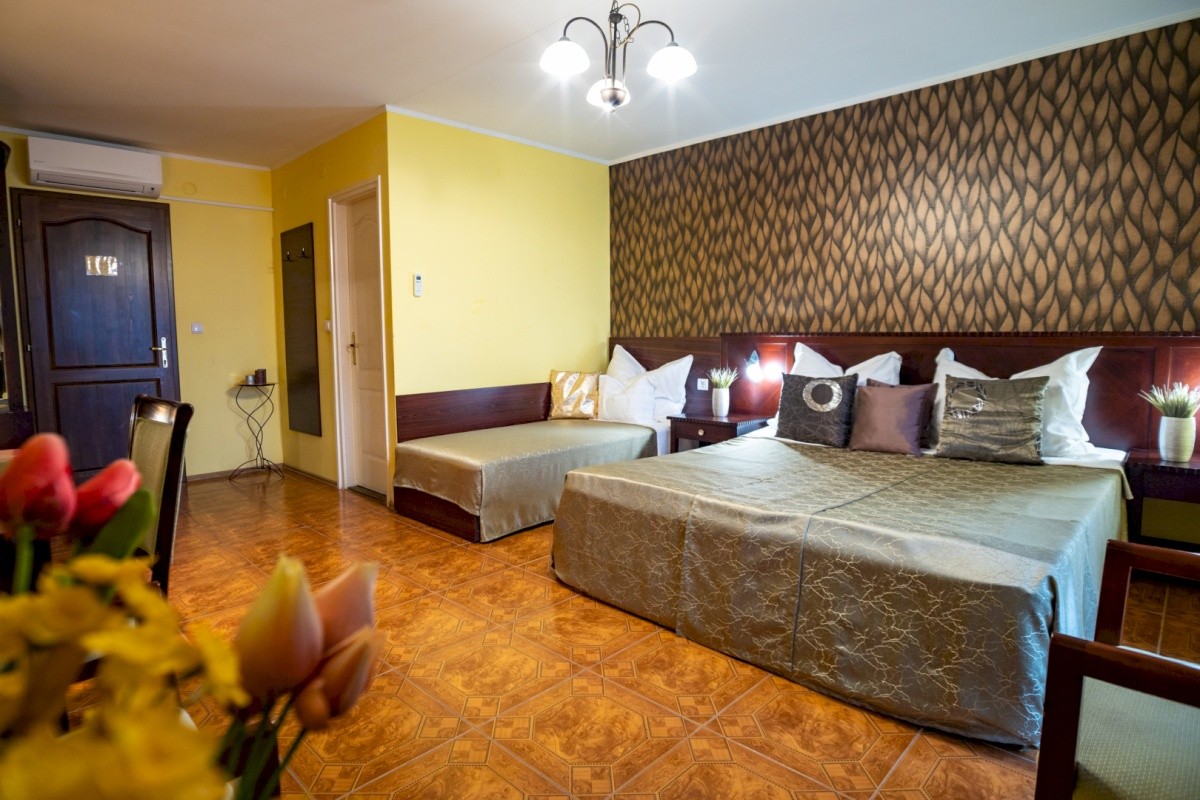 Dam Hotel