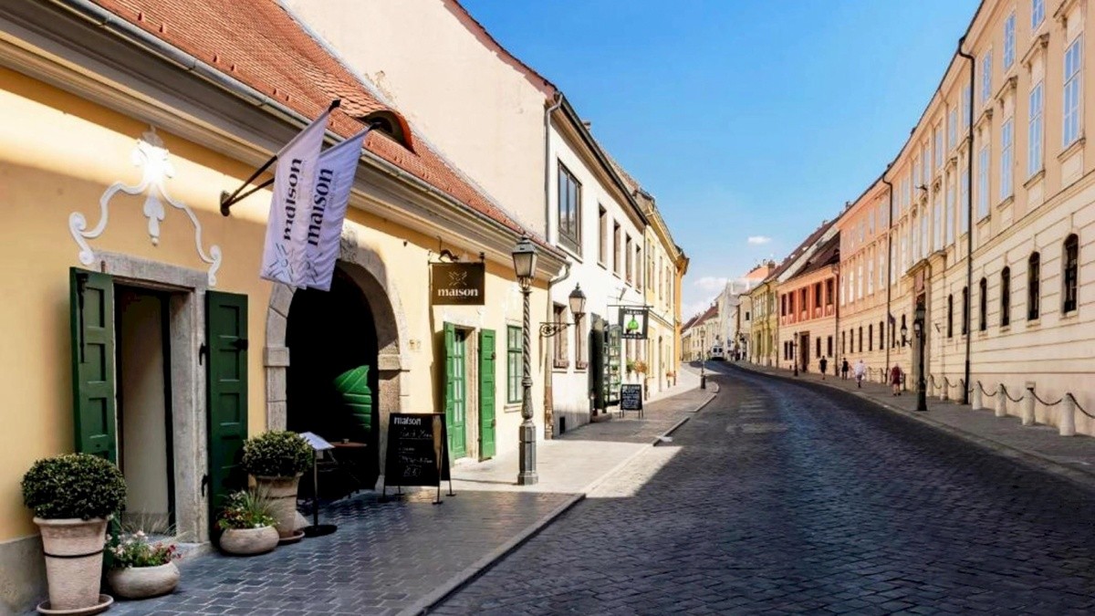 Maison Bistro & Hotel