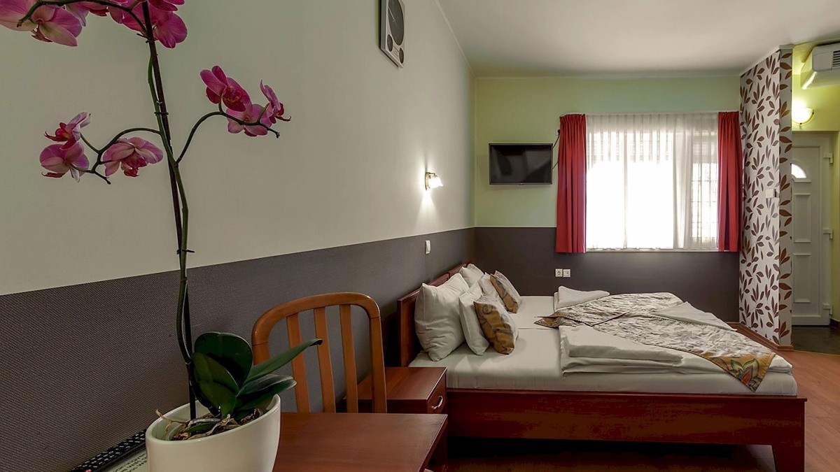 Aranypatkó Fogadó (Győrújbarát)