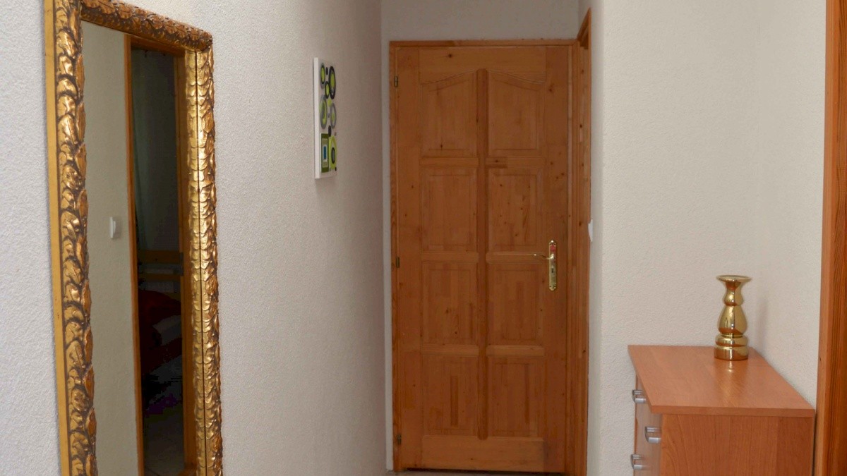 Lorabel Apartman