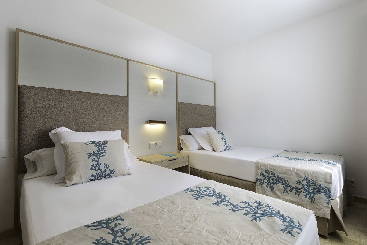 Alua Suites Las Rocas (Ex. Roc Las Rocas Aparthotel)