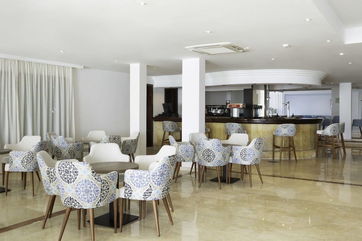 Alua Suites Las Rocas (Ex. Roc Las Rocas Aparthotel)
