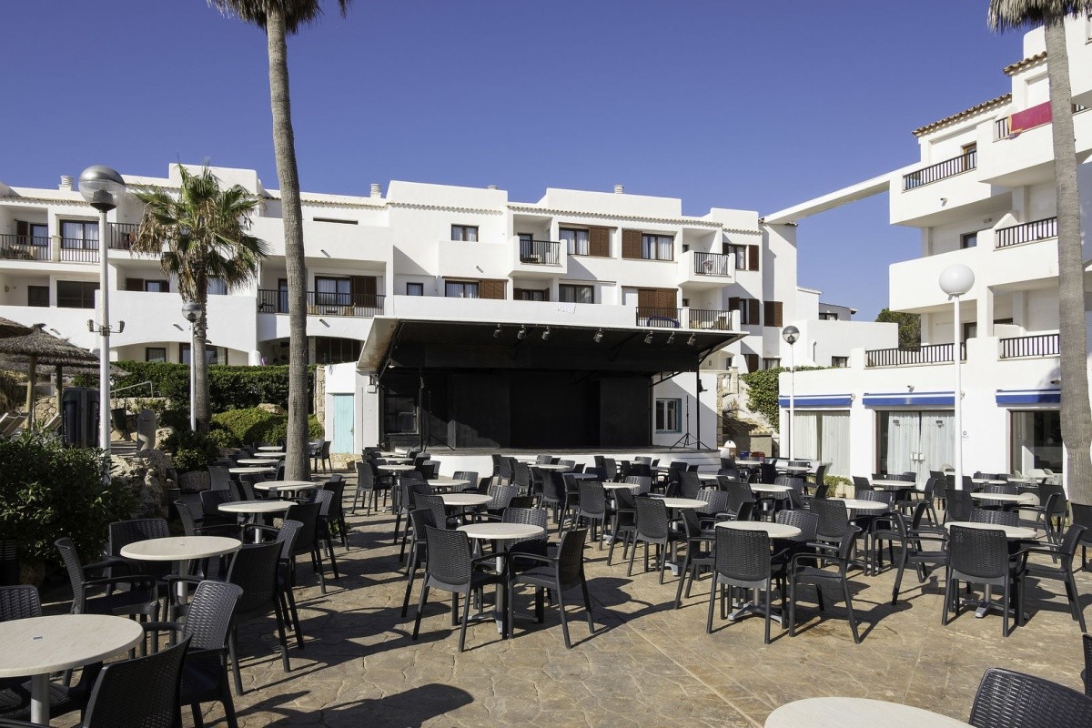 Alua Suites Las Rocas (Ex. Roc Las Rocas Aparthotel)