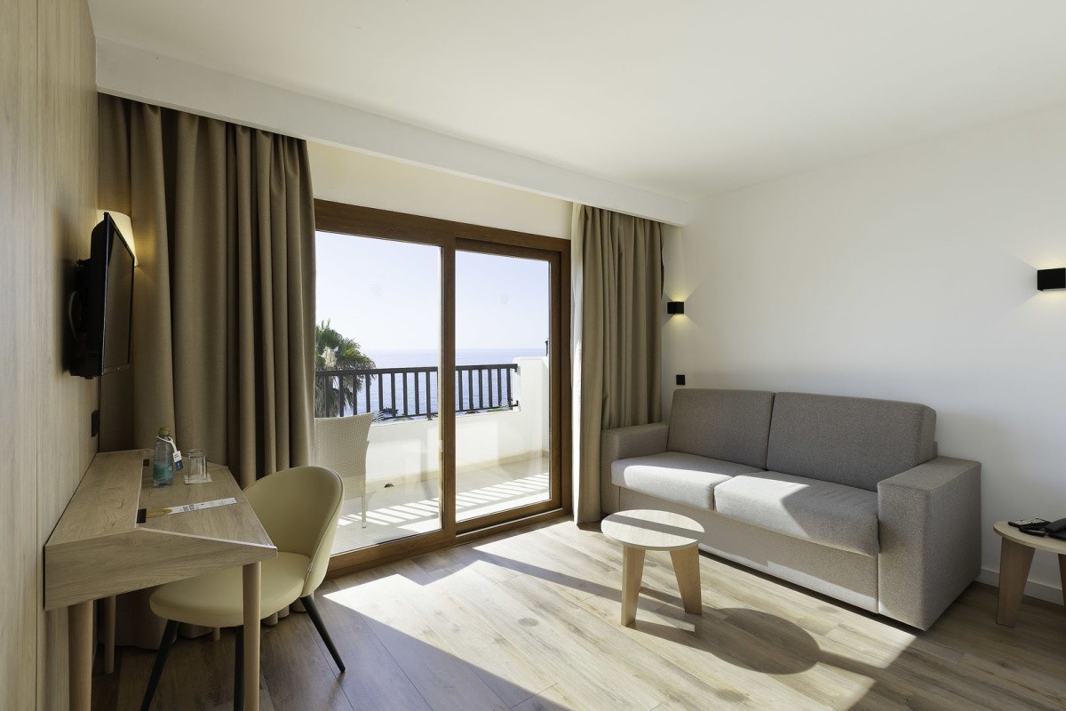 Alua Suites Las Rocas (Ex. Roc Las Rocas Aparthotel)
