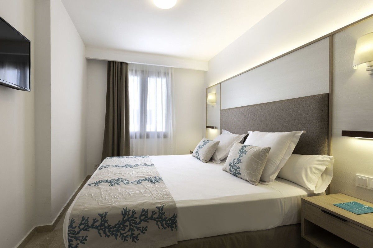 Alua Suites Las Rocas (Ex. Roc Las Rocas Aparthotel)