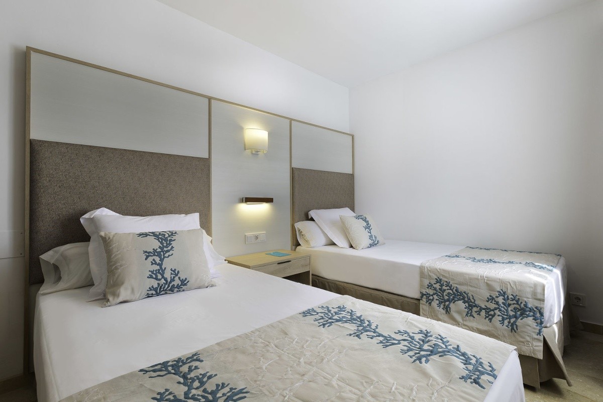 Alua Suites Las Rocas (Ex. Roc Las Rocas Aparthotel)