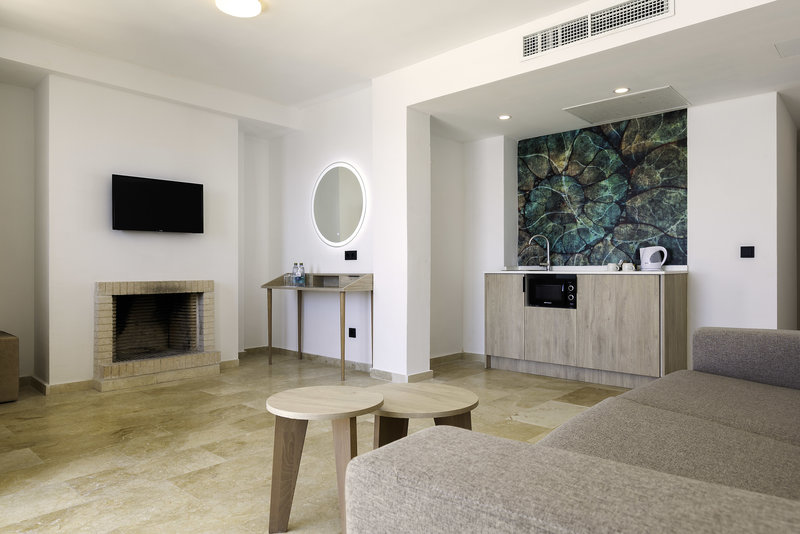 Alua Suites Las Rocas (Ex. Roc Las Rocas Aparthotel)