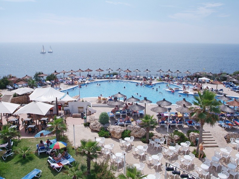 Alua Suites Las Rocas (Ex. Roc Las Rocas Aparthotel)