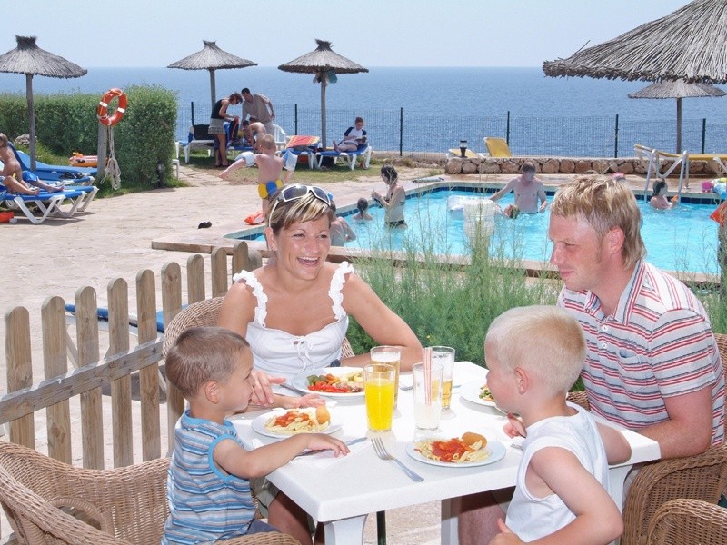 Alua Suites Las Rocas (Ex. Roc Las Rocas Aparthotel)