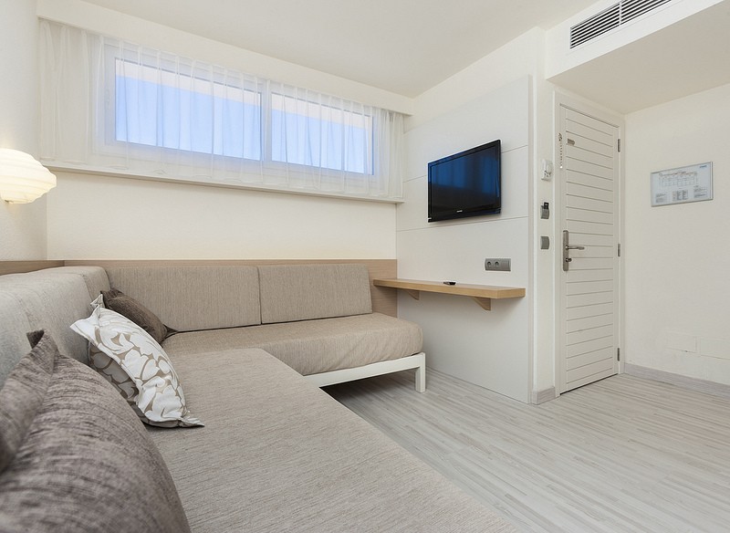 Insotel Cala Mandia Resort & Spa