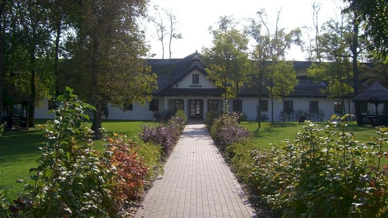Sarlóspuszta Club