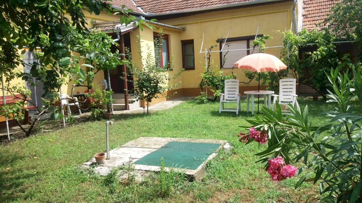 Apartmán Hársfák (Mezőkovácsháza)