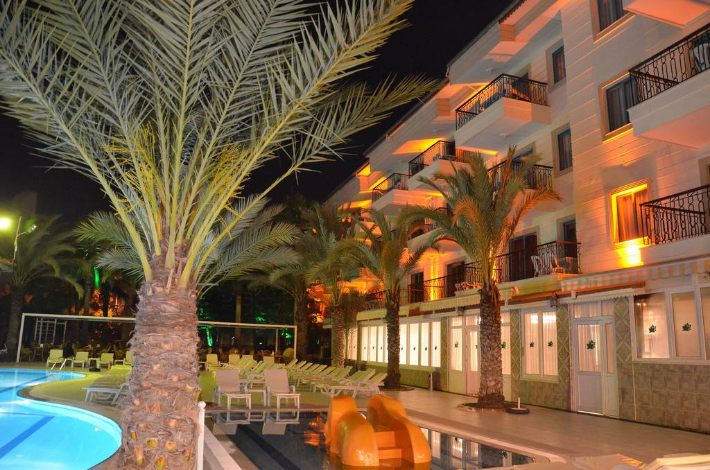 Cinar Family Suite Hotel
