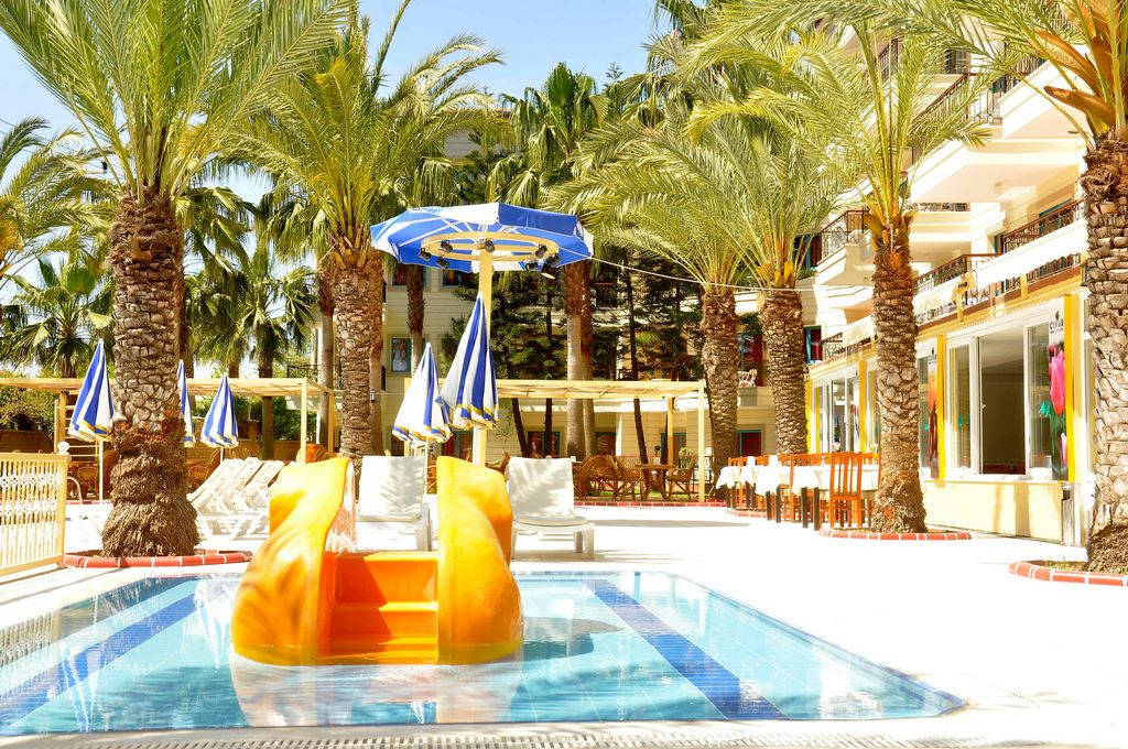 Cinar Family Suite Hotel